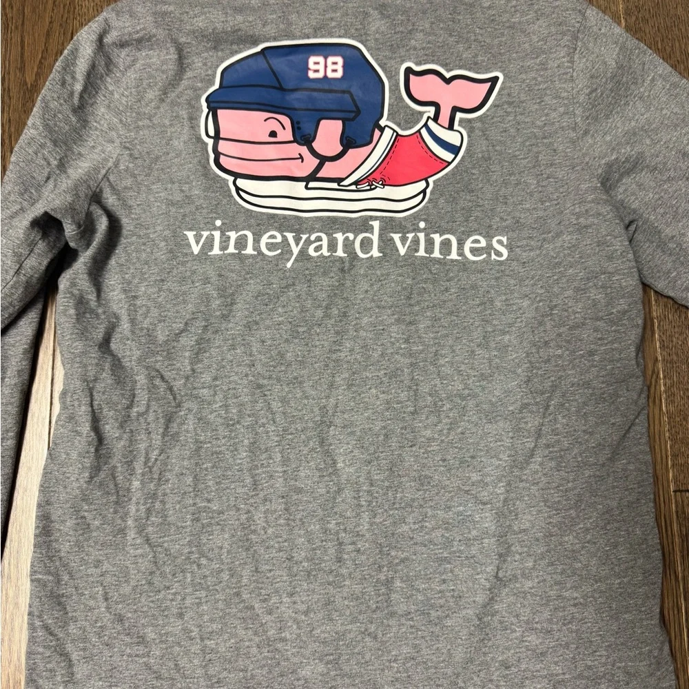 Vineyard Vines Charcoal Pond Hockey Whale Long Sleeve Tee size L - Picture 5 of 5